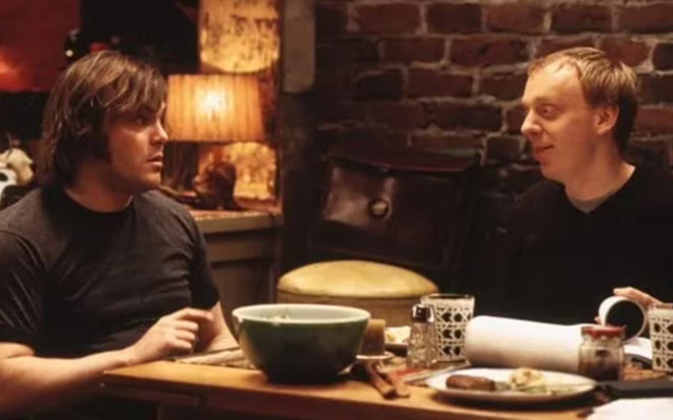 Jack Black e Mike White em cena de Escola de Rock