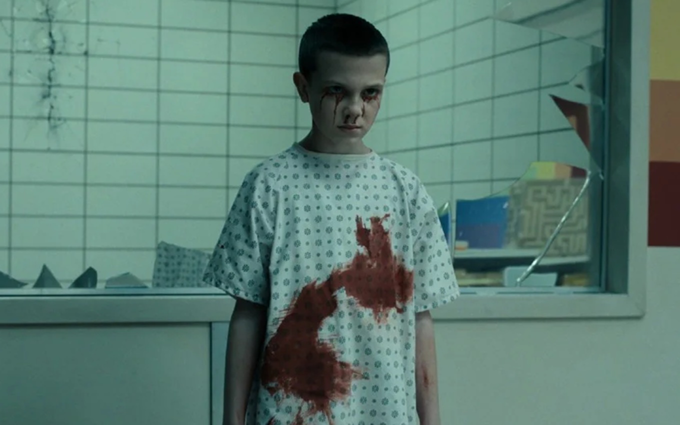 Millie Bobby Brown em cena de Stranger Things