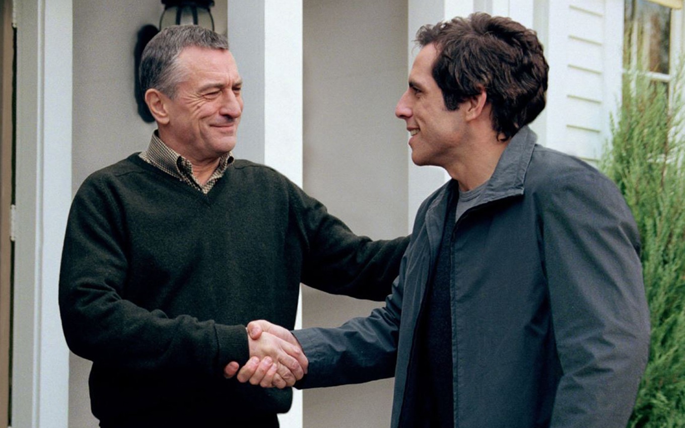 Robert De Niro e Ben Stiller em cena de Entrando Numa Fria