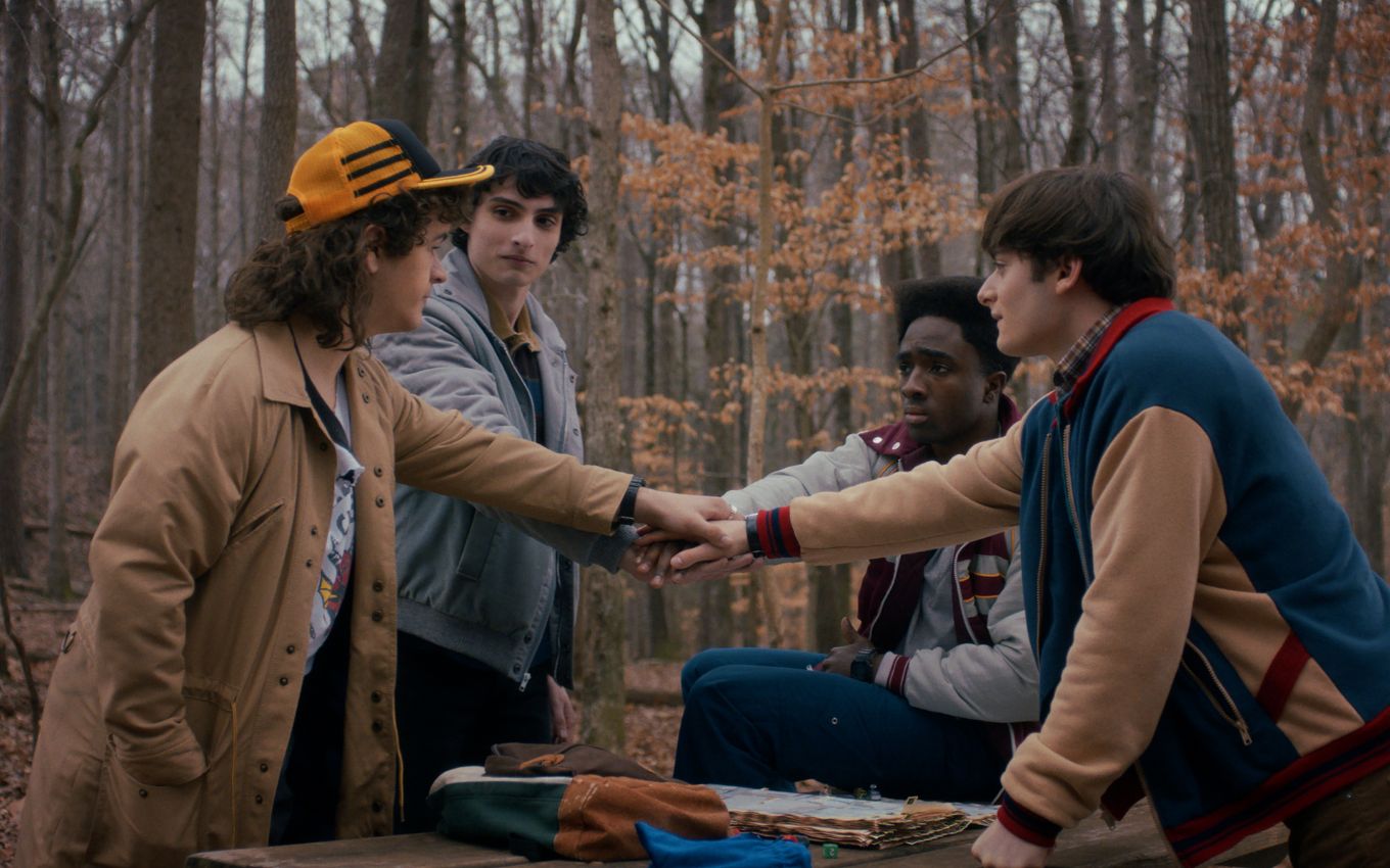 Gaten Matarazzo, Finn Wolfhard, Caleb McLaughlin e Noah Schnapp na 5ª temporada de Stranger Things