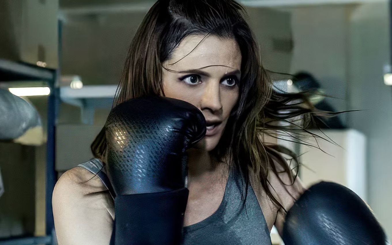 Emily Byrne (Stana Katic) em cena da série Absentia, com três temporadas na Netflix