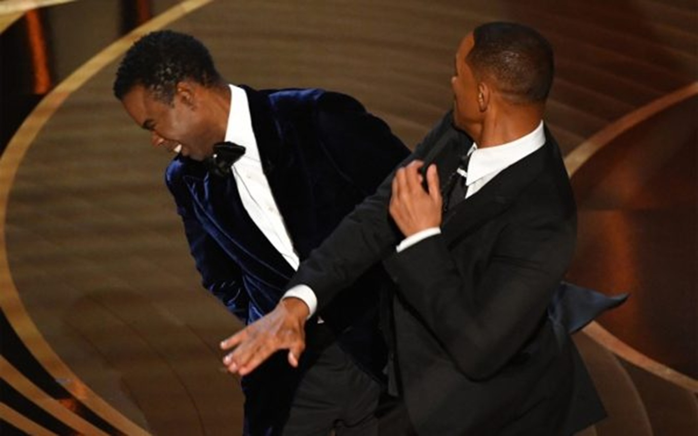 Will Smith deu um tapa em Chris Rock antes de vencer o Oscar por King Richard