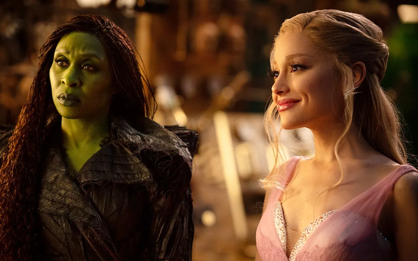 Cynthia Erivo e Ariana Grande em cena de Wicked 2