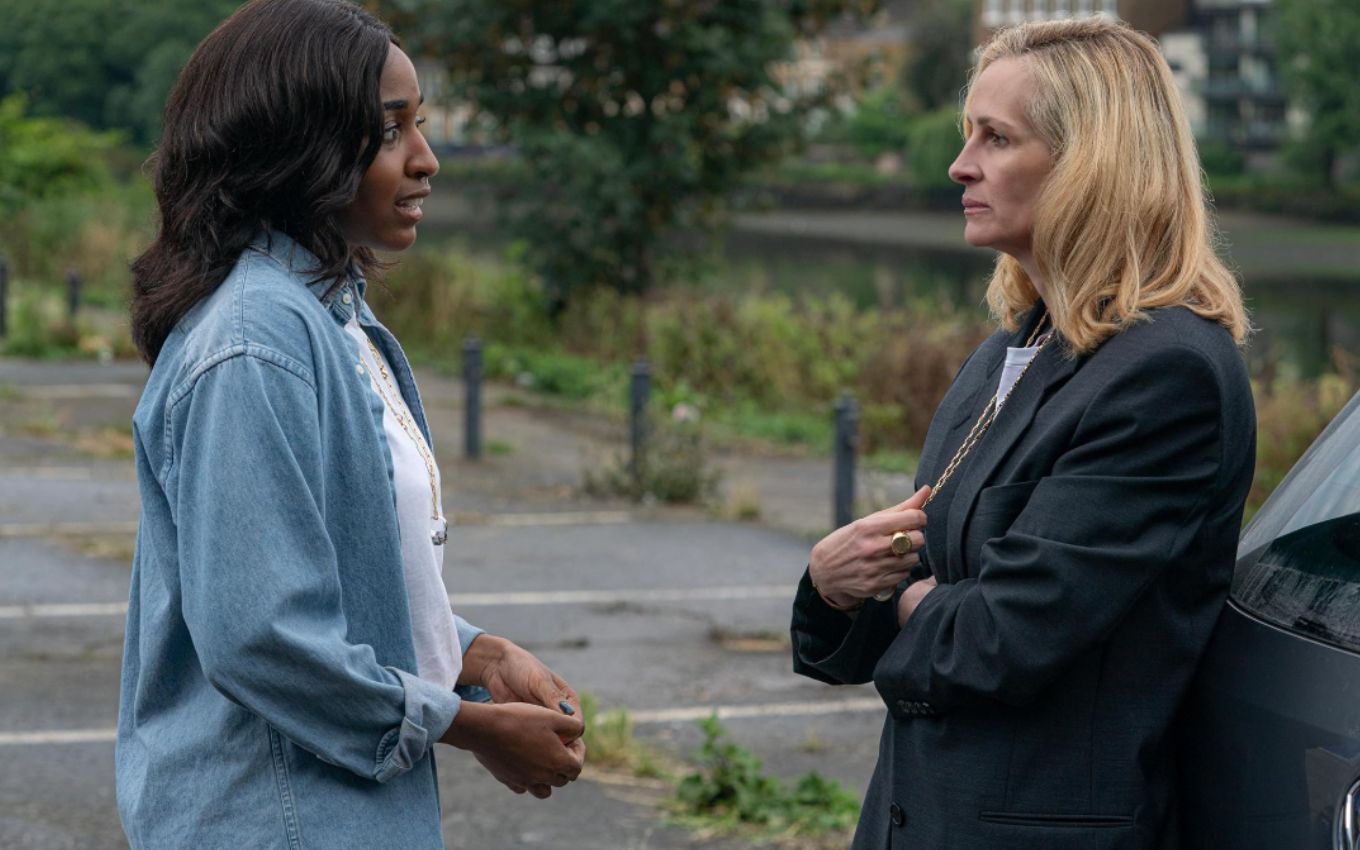 Julia Roberts e Ayo Edebiri em Depois da Caçada