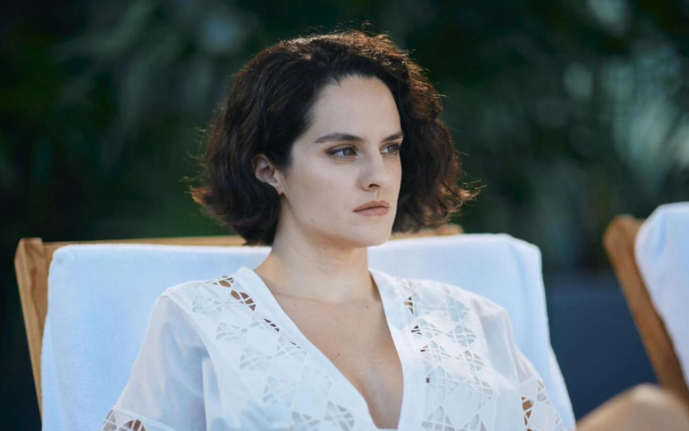 Cena do remake Emmanuelle, com Noémie Merlant