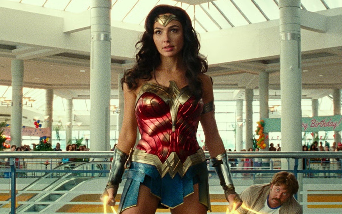Gal Gadot como Mulher-Maravilha