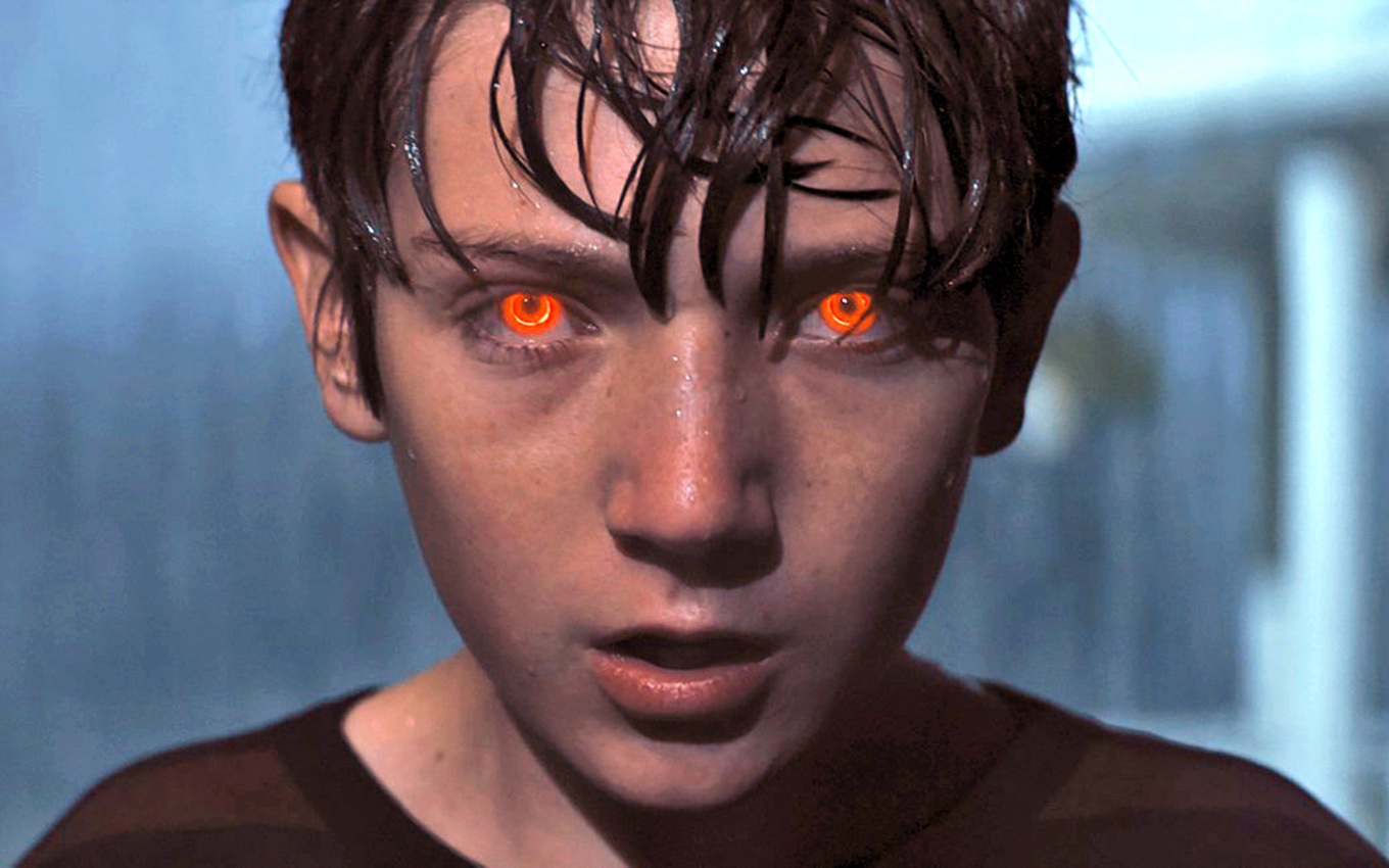Jackson A. Dunn em cena de Brightburn - Filho das Trevas