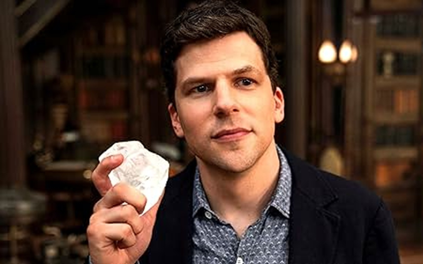 Jesse Einseberg em cena de Truque de Mestre 3