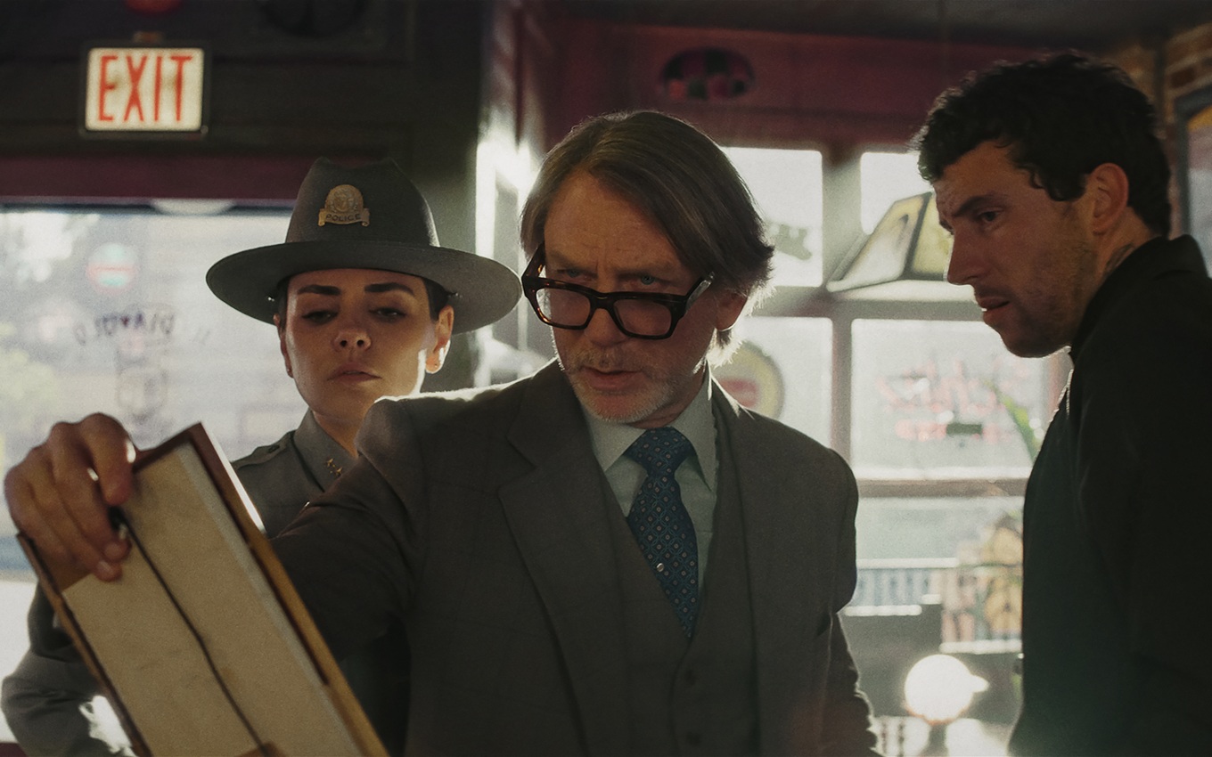 Mila Kunis, Daniel Craig e Josh O’Connor em Vivo ou Morto: Um Mistério Knives Out