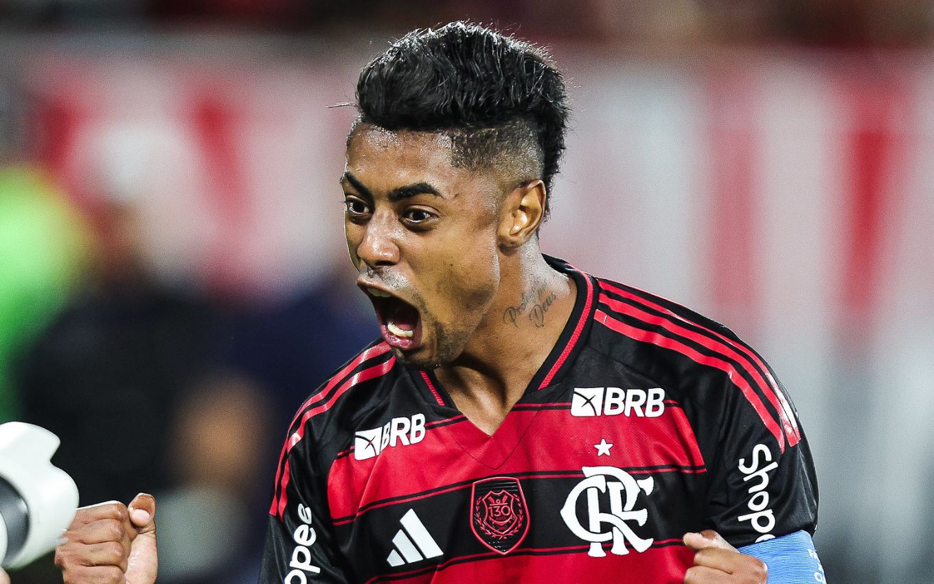 O Flamengo, de Bruno Henrique, enfrenta o Sport ao vivo hoje (15)