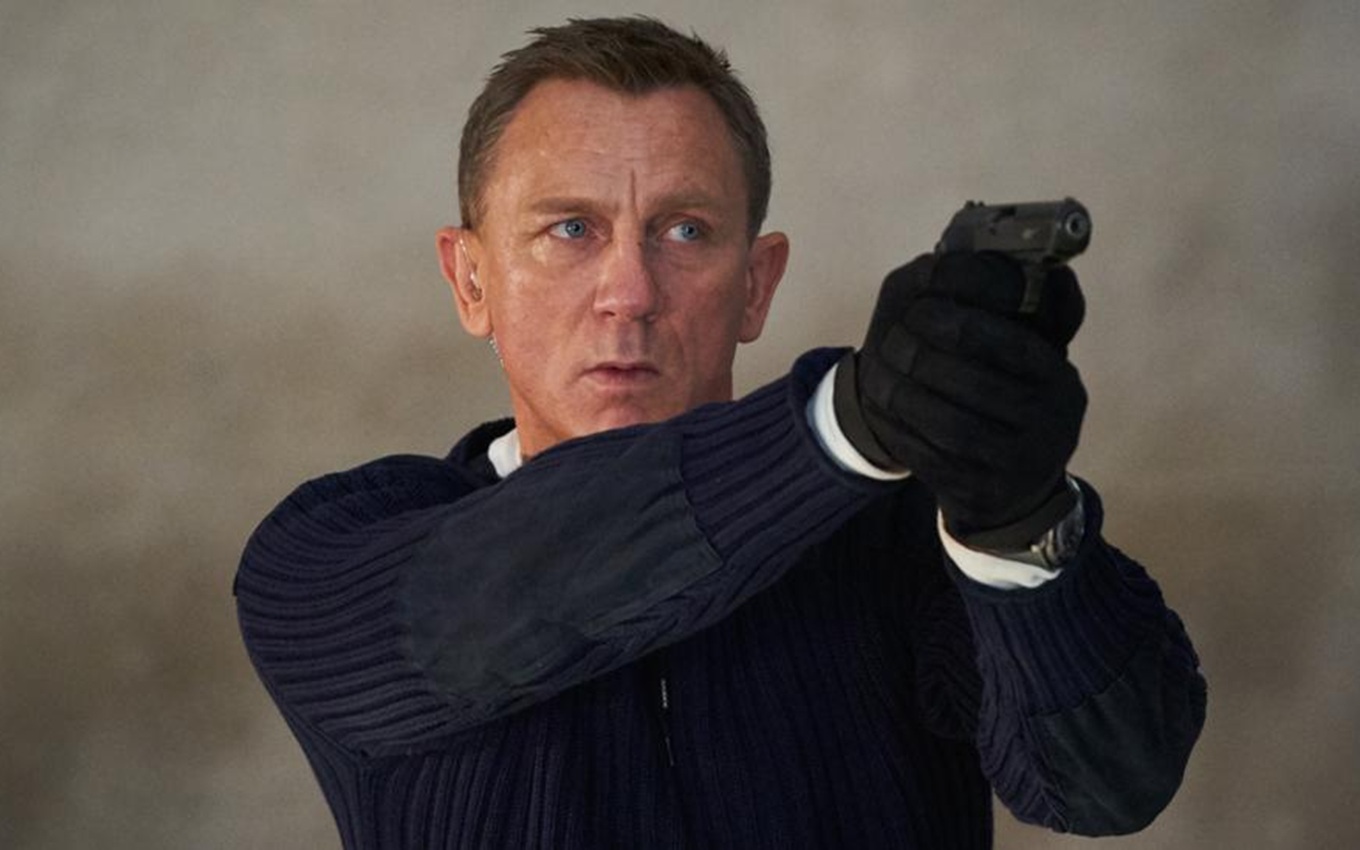 Daniel Craig como James Bond em Sem Tempo para Morrer