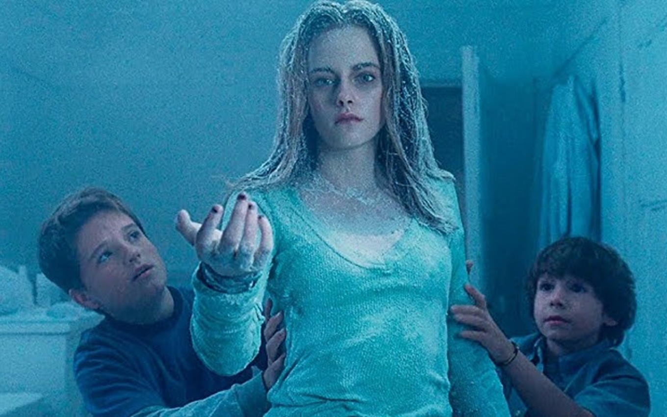 Josh Hutcherson, Kristen Stewart e Jonah Bobo em Zathura: Uma Aventura Espacial, spin-off de Jumanji