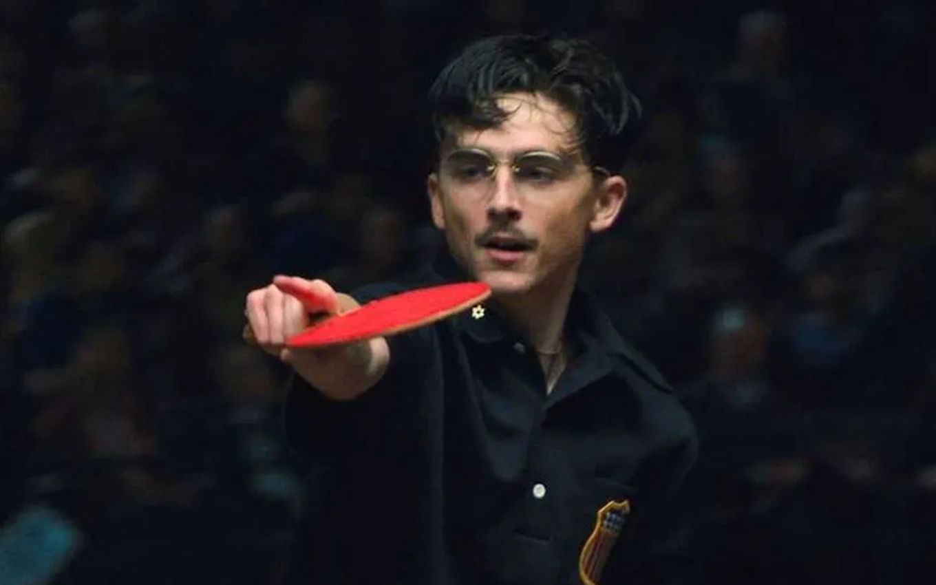 Timothée Chalamet em cena de Marty Supreme