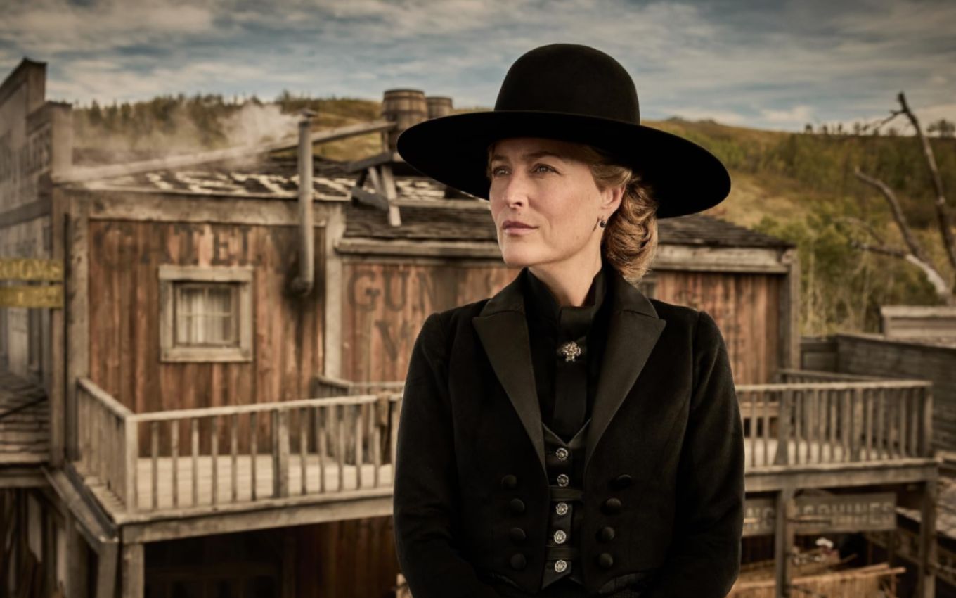 Gillian Anderson em Os Abandonados, série de faroesta da Netflix